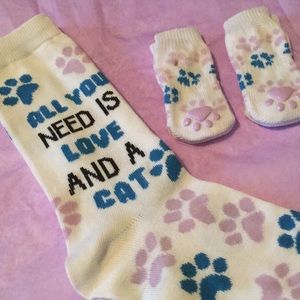 NWT Pet Owners matching socks